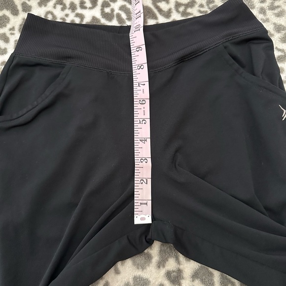 Old Navy Active Knit Slouchy Joggers in Black Size Large 10-12 - Picture 15 of 17